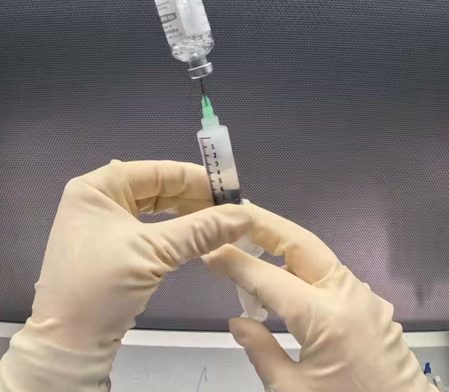 Center Drug-filled syringe